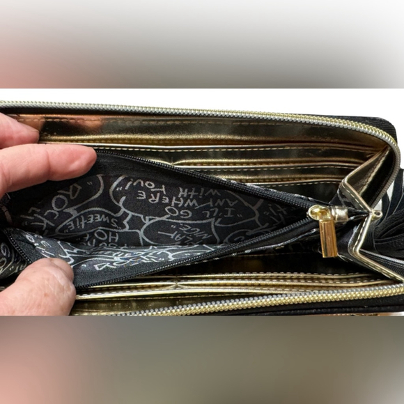 BETSEY JOHNSON Wallet - Picture 4 of 8